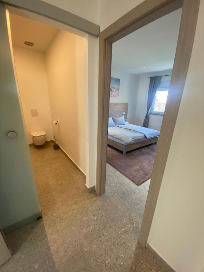 Apartmani Kumenat Biograd Na Moru Exterior photo